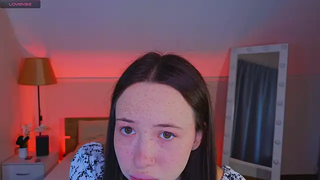 Hayle Hill online show from November 2, 1:41 am