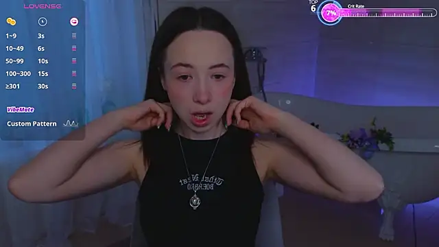 Hayle Hill online show from March 28, 12:43 am