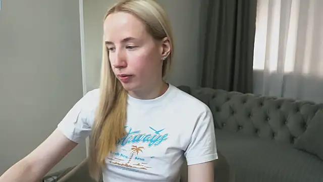 Cassie Kelman online show from April 13, 9:20 pm