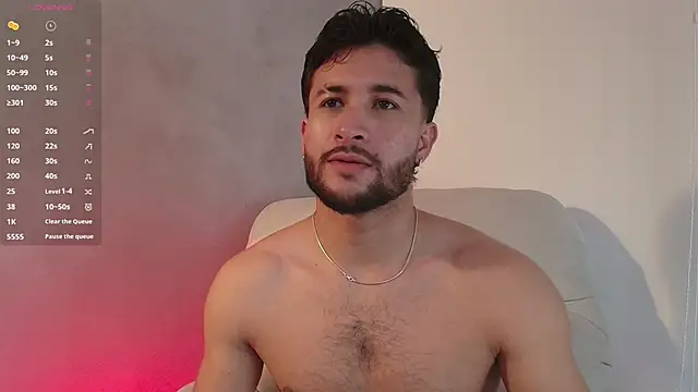 Snapshot of Valentinoford chatting on February 8, 9:36 pm Valentinoford online show from February 8, 9:36 pm