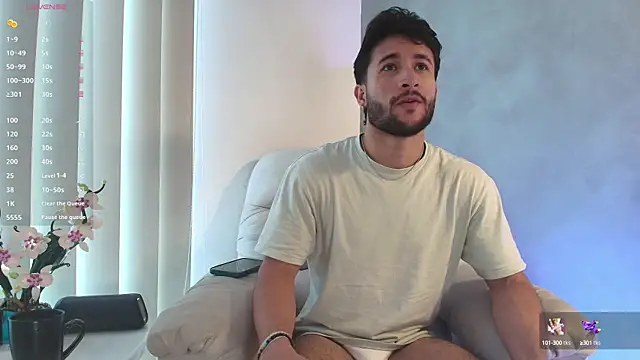 Snapshot of Valentinoford chatting on February 18, 7:41 pm Valentinoford online show from February 18, 7:41 pm