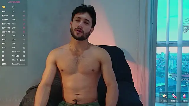 Snapshot of Valentinoford chatting on March 18, 10:58 pm Valentinoford online show from March 18, 10:58 pm