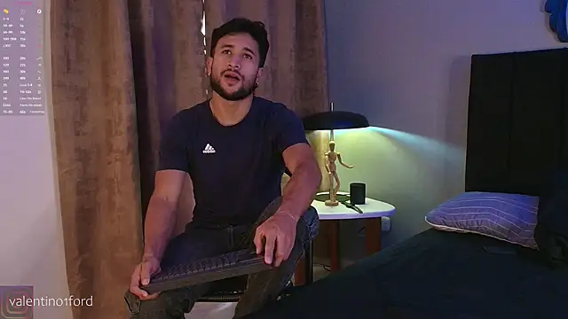 Snapshot of Valentinoford chatting on September 23, 8:45 pm Valentinoford online show from September 23, 8:45 pm