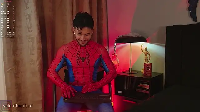 Snapshot of Valentinoford chatting on October 31, 10:00 pm Valentinoford online show from October 31, 10:00 pm