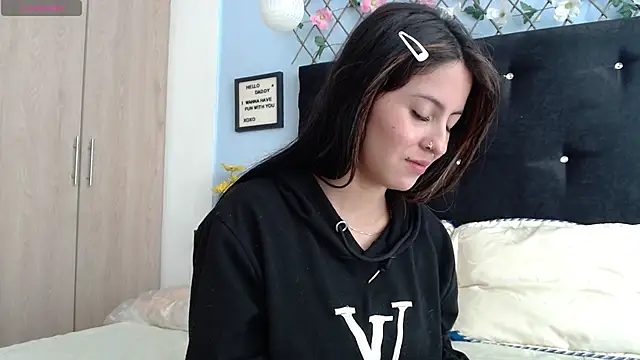 evatits 1 online show from February 10, 2:10 pm