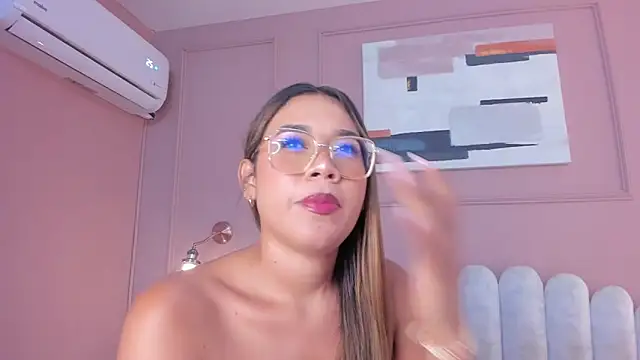 Snapshot of mara_brooks chatting on March 5, 9:59 pm mara brooks online show from March 5, 9:59 pm