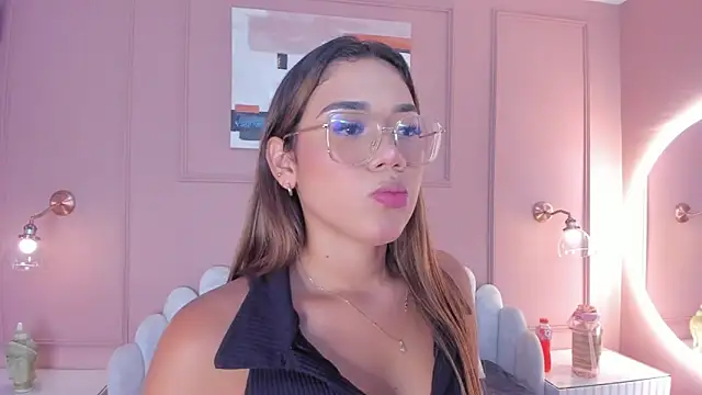 Snapshot of mara_brooks chatting on March 7, 7:05 pm mara brooks online show from March 7, 7:05 pm