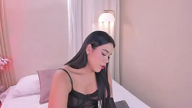 mara brooks online show from December 2, 8:37 pm