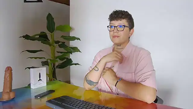 alex noa online show from November 7, 7:36 pm