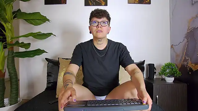 alex noa online show from February 21, 7:26 pm