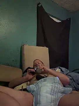 Snapshot of Diaperking916 chatting on September 19, 3:19 am Diaperking916 online show from September 19, 3:19 am