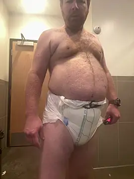 Snapshot of Diaperking916 chatting on April 30, 6:31 am Diaperking916 online show from April 30, 6:31 am