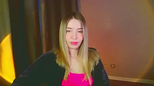 Snapshot of mia_raspberrie chatting on January 11, 11:12 am mia raspberrie online show from January 11, 11:12 am