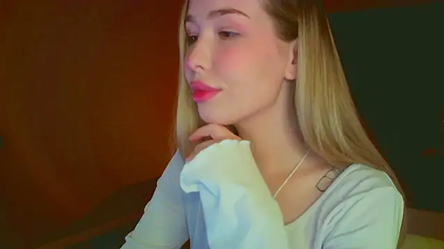 Snapshot of mia_raspberrie chatting on January 29, 10:11 pm mia raspberrie online show from January 29, 10:11 pm