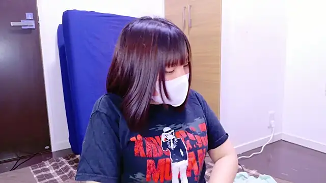 Snapshot of senachinnn chatting on January 2, 9:43 am senachinnn online show from January 2, 9:43 am