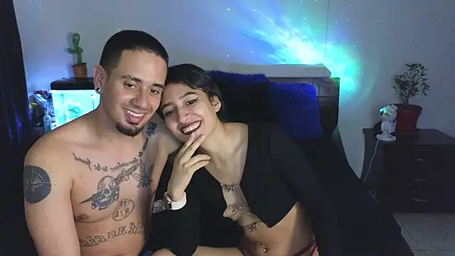 Snapshot of tony_and_sophia chatting on February 25, 11:08 am tony and sophia online show from February 25, 11:08 am