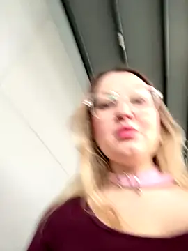 Teya moon  online show from January 8, 10:28 am