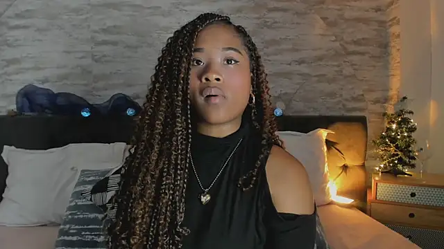 Snapshot of Anneth__M chatting on December 22, 7:33 pm Anneth M online show from December 22, 7:33 pm