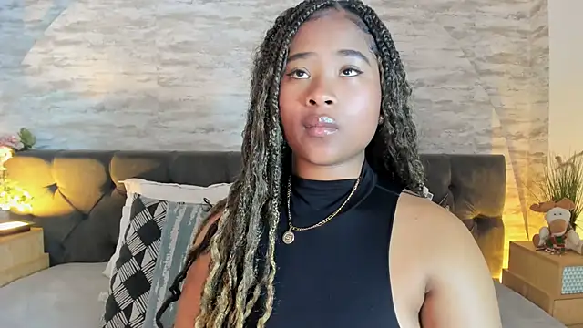 Snapshot of Anneth__M chatting on July 17, 7:41 pm Anneth M online show from July 17, 7:41 pm