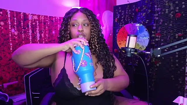 cheriserozequeen online show from February 21, 10:00 pm