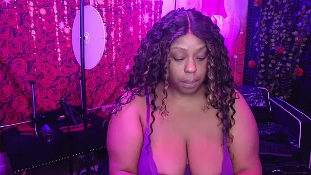 cheriserozequeen online show from April 7, 1:33 pm