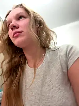 Snapshot of Ketitull chatting on October 4, 9:07 am Ketitull online show from October 4, 9:07 am