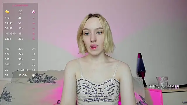 Snapshot of cheryl_mason chatting on December 16, 12:26 am cheryl mason online show from December 16, 12:26 am