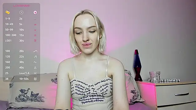 Snapshot of cheryl_mason chatting on January 12, 1:42 am cheryl mason online show from January 12, 1:42 am