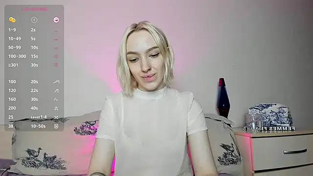 Snapshot of cheryl_mason chatting on January 17, 1:57 am cheryl mason online show from January 17, 1:57 am