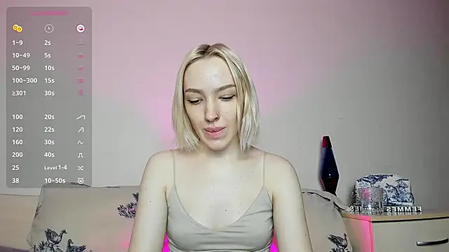 Snapshot of cheryl_mason chatting on January 18, 1:19 am cheryl mason online show from January 18, 1:19 am