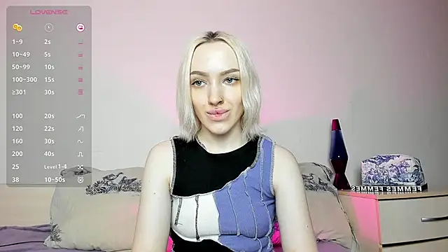 Snapshot of cheryl_mason chatting on February 4, 1:45 am cheryl mason online show from February 4, 1:45 am