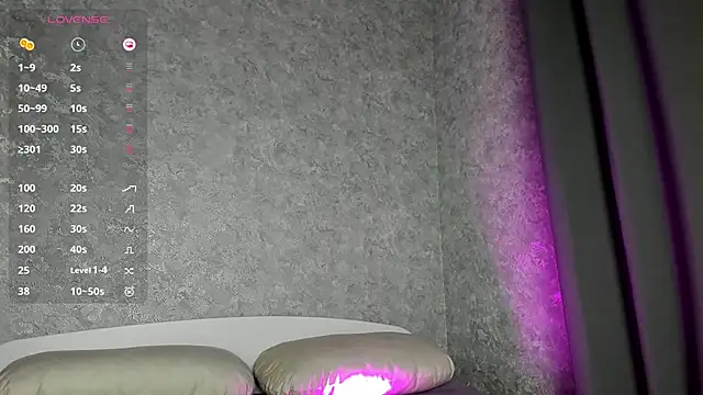 Snapshot of cheryl_mason chatting on March 10, 12:18 am cheryl mason online show from March 10, 12:18 am