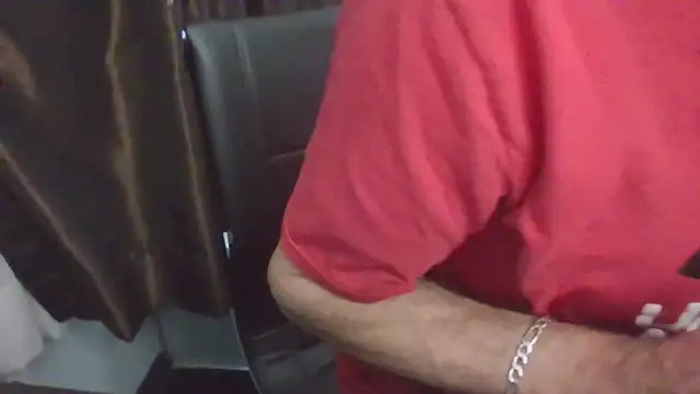 HungStud4You online show from November 10, 4:11 am