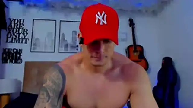Snapshot of seancarreraa chatting on May 25, 8:37 pm seancarreraa online show from May 25, 8:37 pm