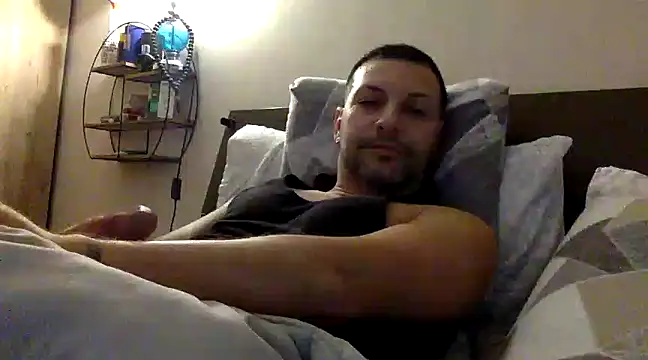 Snapshot of goroasroma90 chatting on March 17, 8:51 am goroasroma90 online show from March 17, 8:51 am