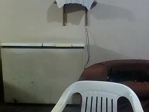 Snapshot of Rodrigo_happy chatting on December 23, 3:48 am Rodrigo happy online show from December 23, 3:48 am