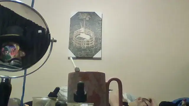 Snapshot of hailzeffn chatting on May 9, 6:29 am hailzeffn online show from May 9, 6:29 am
