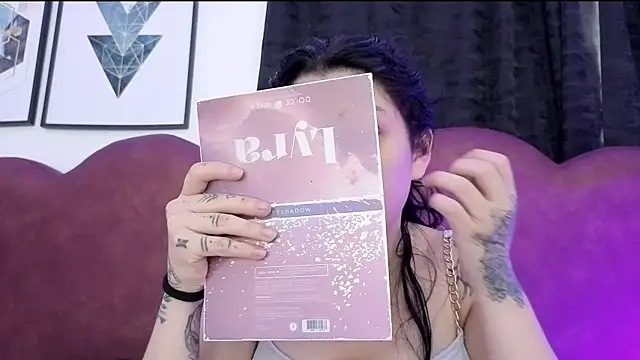 Snapshot of sophy_rock chatting on May 9, 2:33 pm sophy rock online show from May 9, 2:33 pm