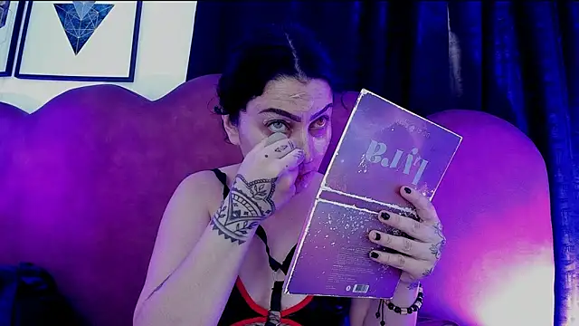 Snapshot of sophy_rock chatting on June 4, 4:35 pm sophy rock online show from June 4, 4:35 pm