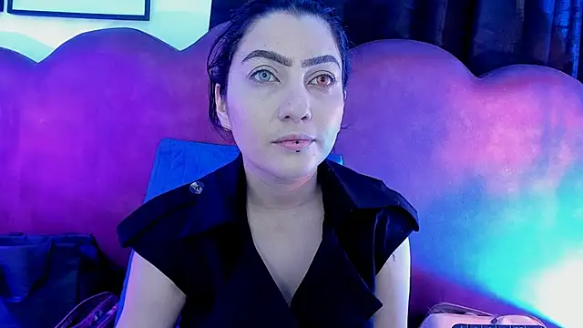 Snapshot of sophy_rock chatting on June 12, 3:11 pm sophy rock online show from June 12, 3:11 pm