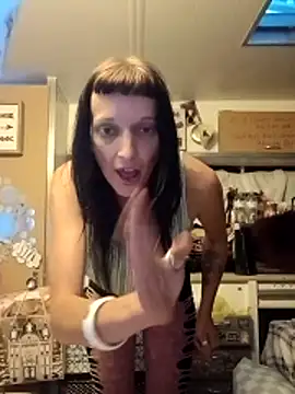 whitetrashdirtyslut online show from March 13, 12:56 pm