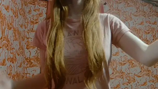 strawberrysmoothie online show from April 15, 1:45 am