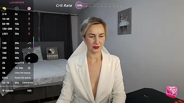 Vanessa Nowak online show from December 5, 12:58 pm