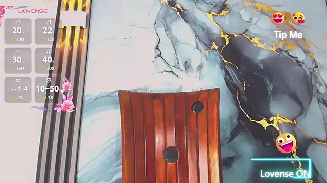 khiara moretti online show from March 17, 7:28 pm