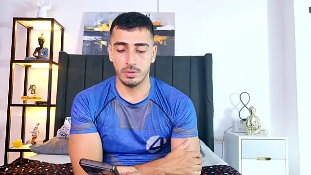 Snapshot of muscle_ares chatting on April 27, 12:08 am muscle ares online show from April 27, 12:08 am