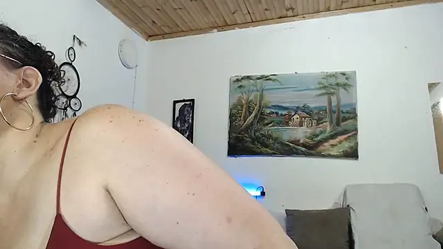 Aleja Gonzales online show from February 9, 8:46 pm