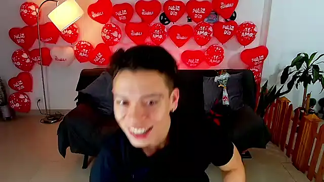 Snapshot of Baxter_Dex chatting on February 15, 5:19 am Baxter Dex online show from February 15, 5:19 am