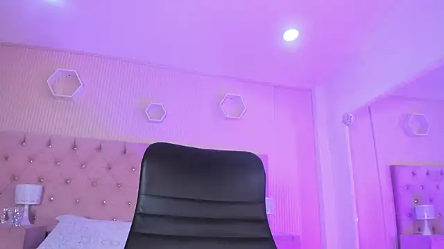 Agathaargent  online show from November 12, 4:35 am