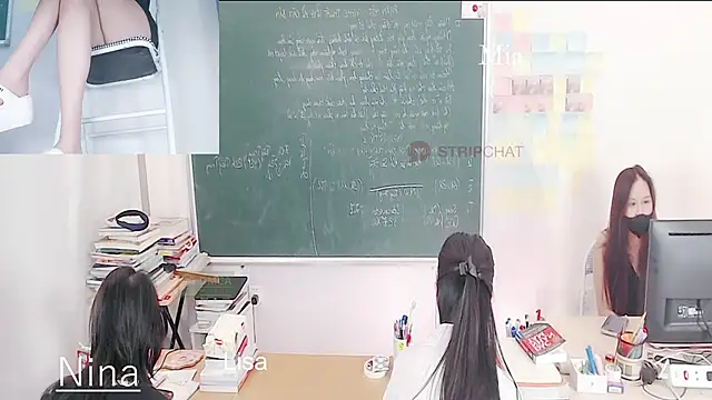 Snapshot of _Math_ chatting on February 1, 10:52 pm Math online show from February 1, 10:52 pm