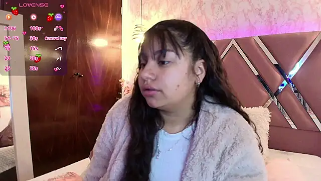 Snapshot of Miaa_Smiith1 chatting on January 28, 12:11 pm Miaa Smiith1 online show from January 28, 12:11 pm